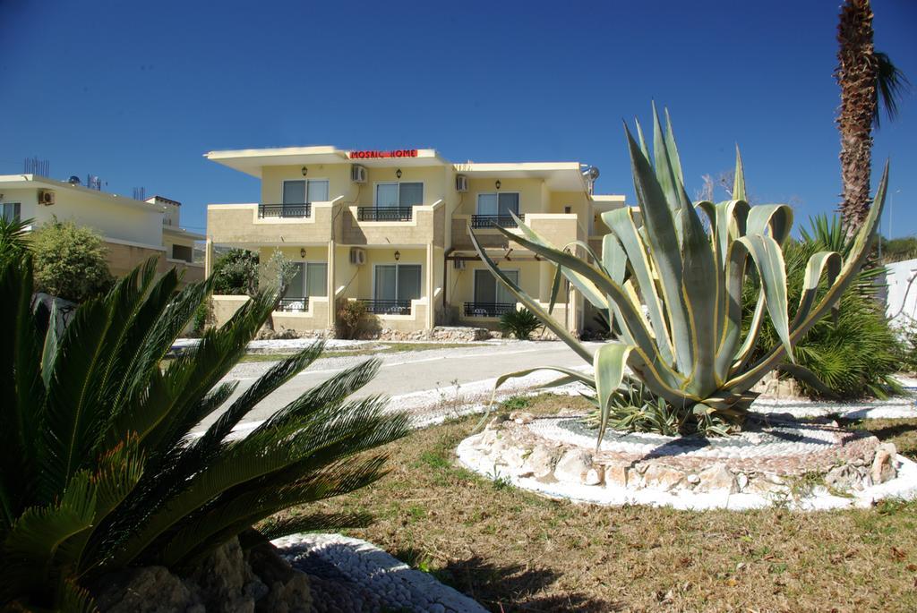 דירות פליראקי Mosaic Gardens מראה חיצוני תמונה