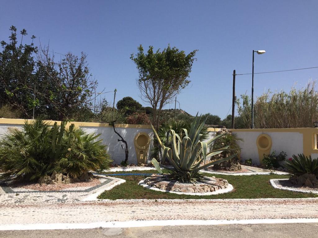 דירות פליראקי Mosaic Gardens מראה חיצוני תמונה