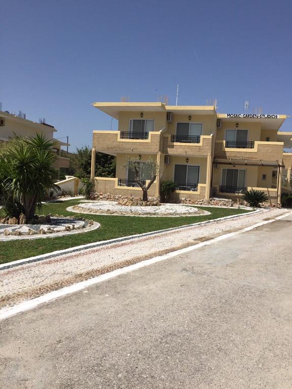 דירות פליראקי Mosaic Gardens מראה חיצוני תמונה