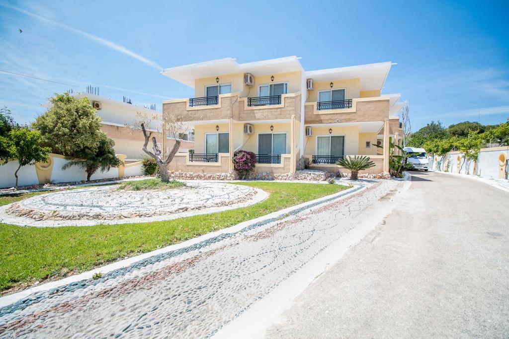 דירות פליראקי Mosaic Gardens מראה חיצוני תמונה