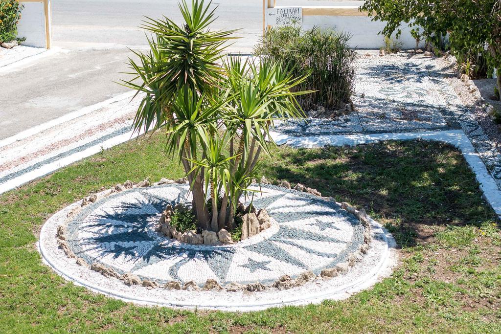 דירות פליראקי Mosaic Gardens מראה חיצוני תמונה